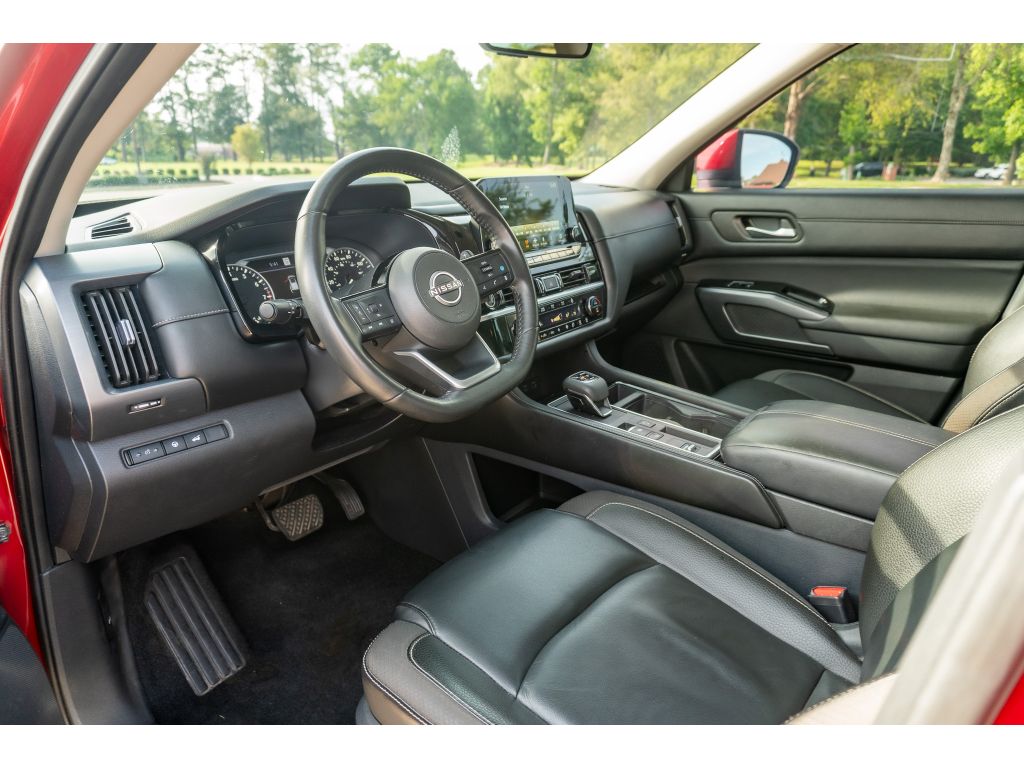 Used 2023 Nissan Pathfinder SUV
