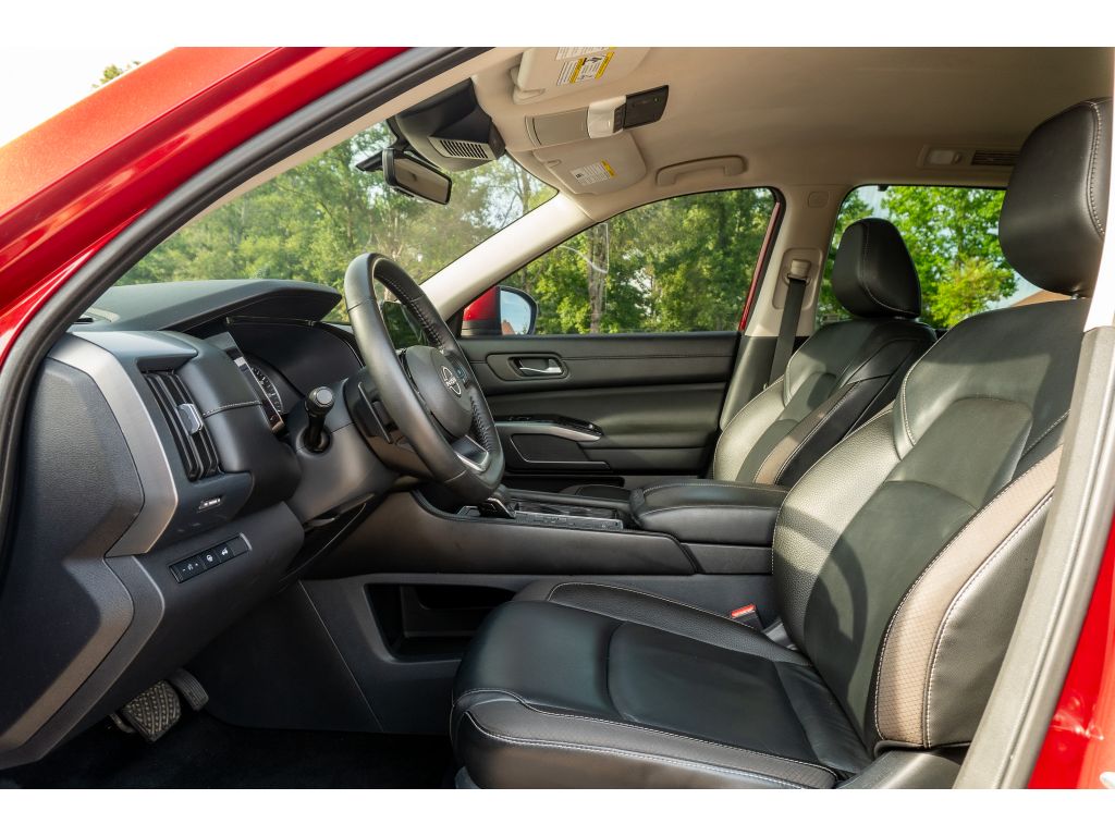 Used 2023 Nissan Pathfinder SUV