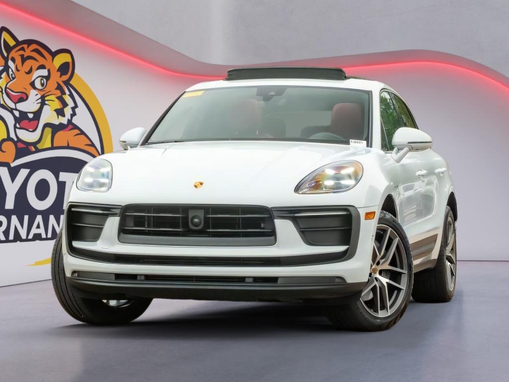 2023 Porsche Macan T