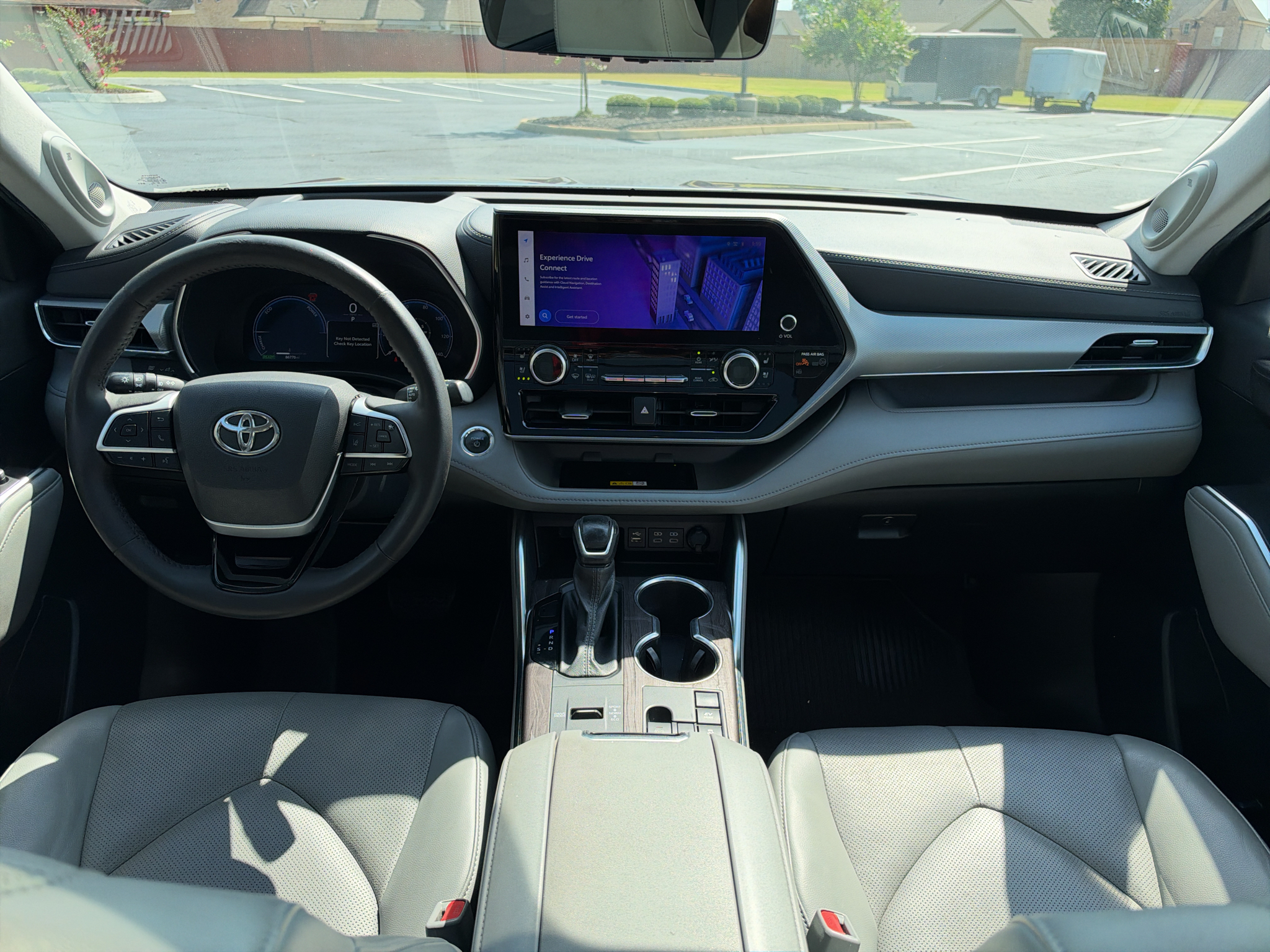 Used 2023 Toyota Highlander Hybrid SUV