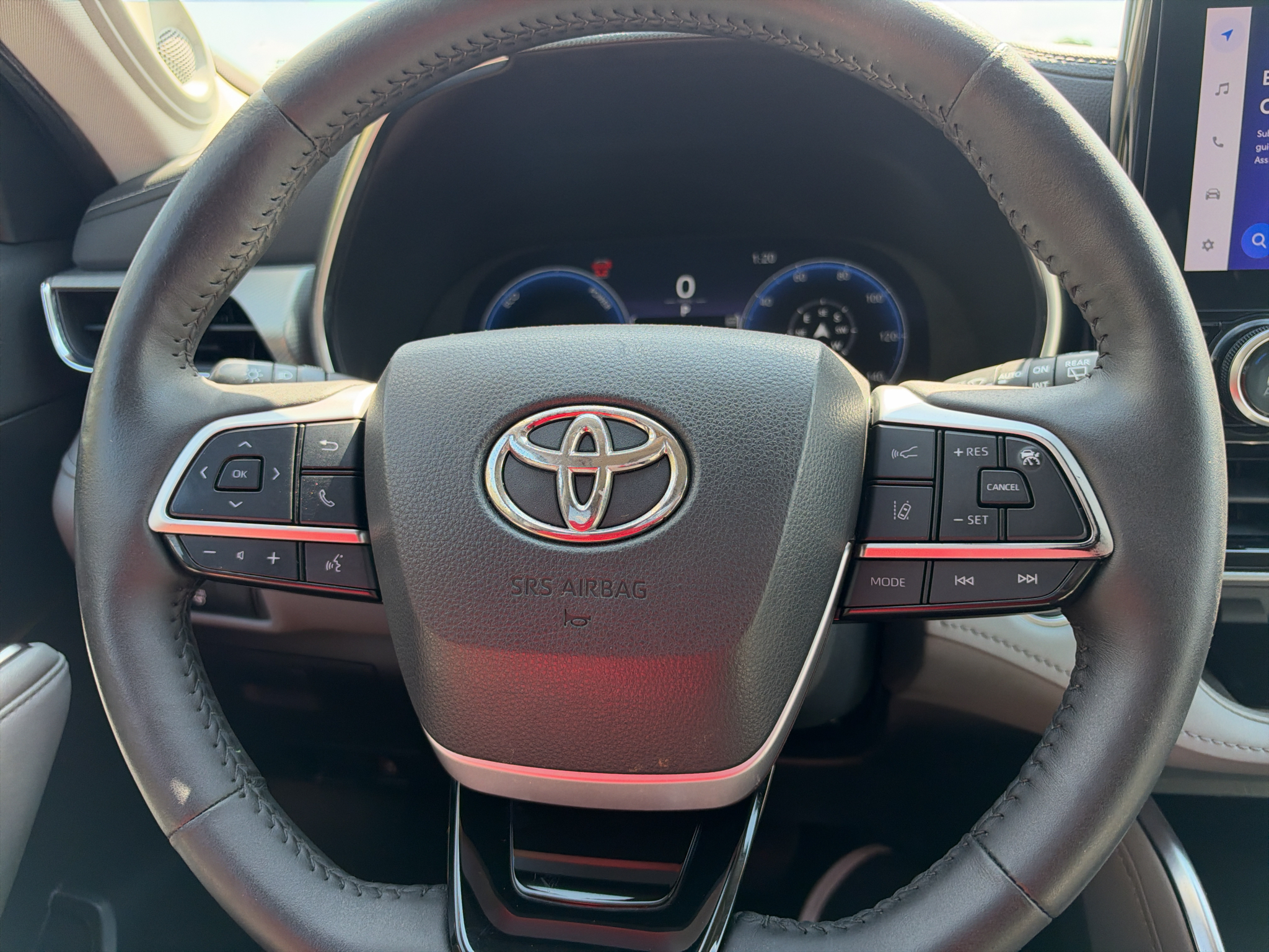 Used 2023 Toyota Highlander Hybrid SUV