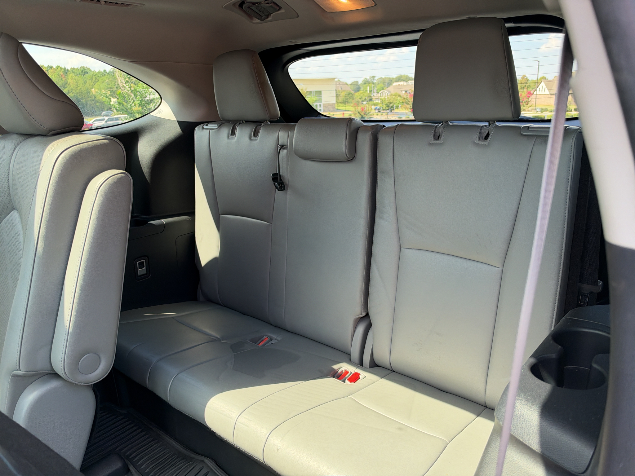 Used 2023 Toyota Highlander Hybrid SUV