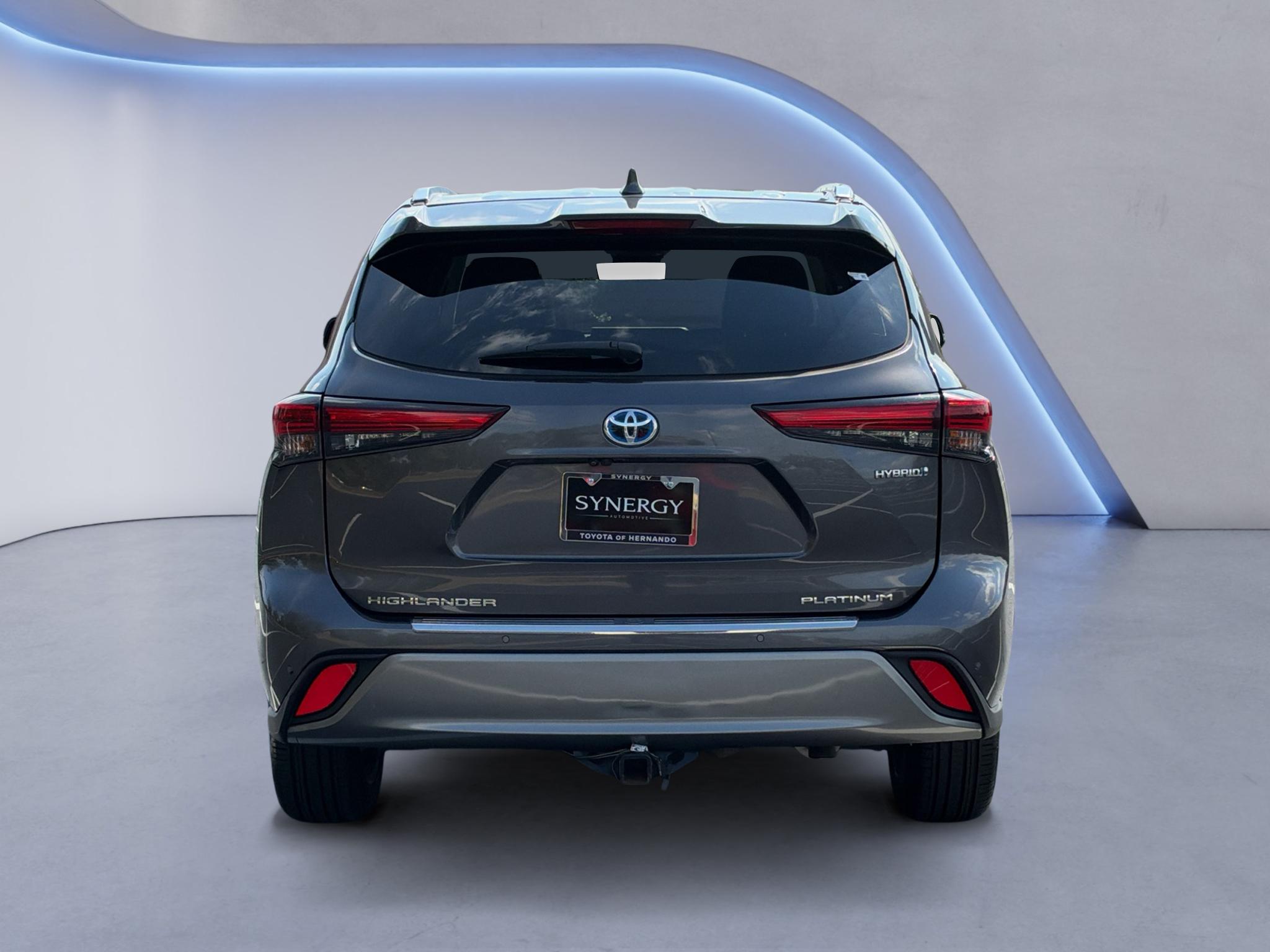 Used 2023 Toyota Highlander Hybrid SUV