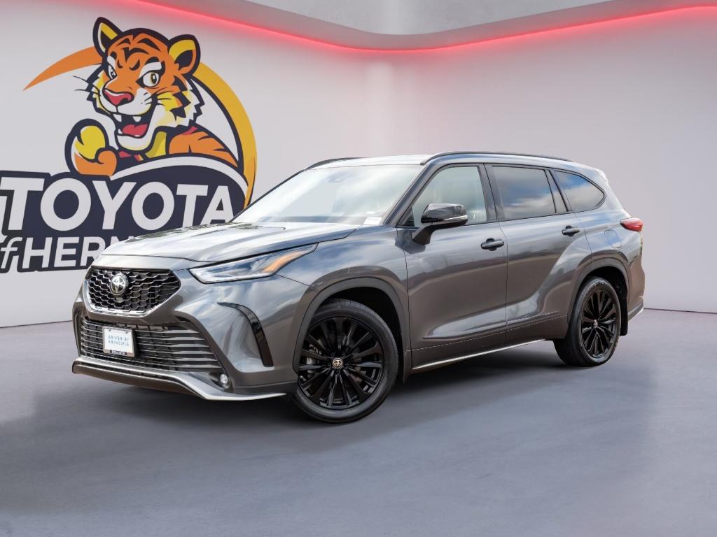 2023 Toyota Highlander XSE's photo