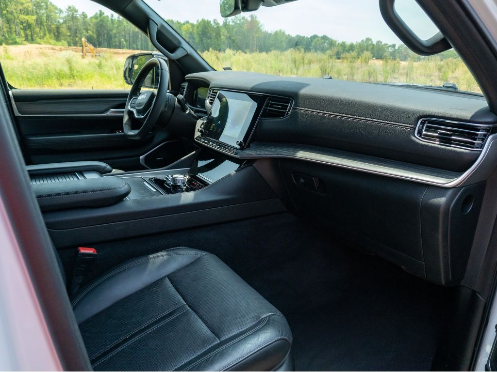 Used 2023 Jeep Wagoneer L SUV