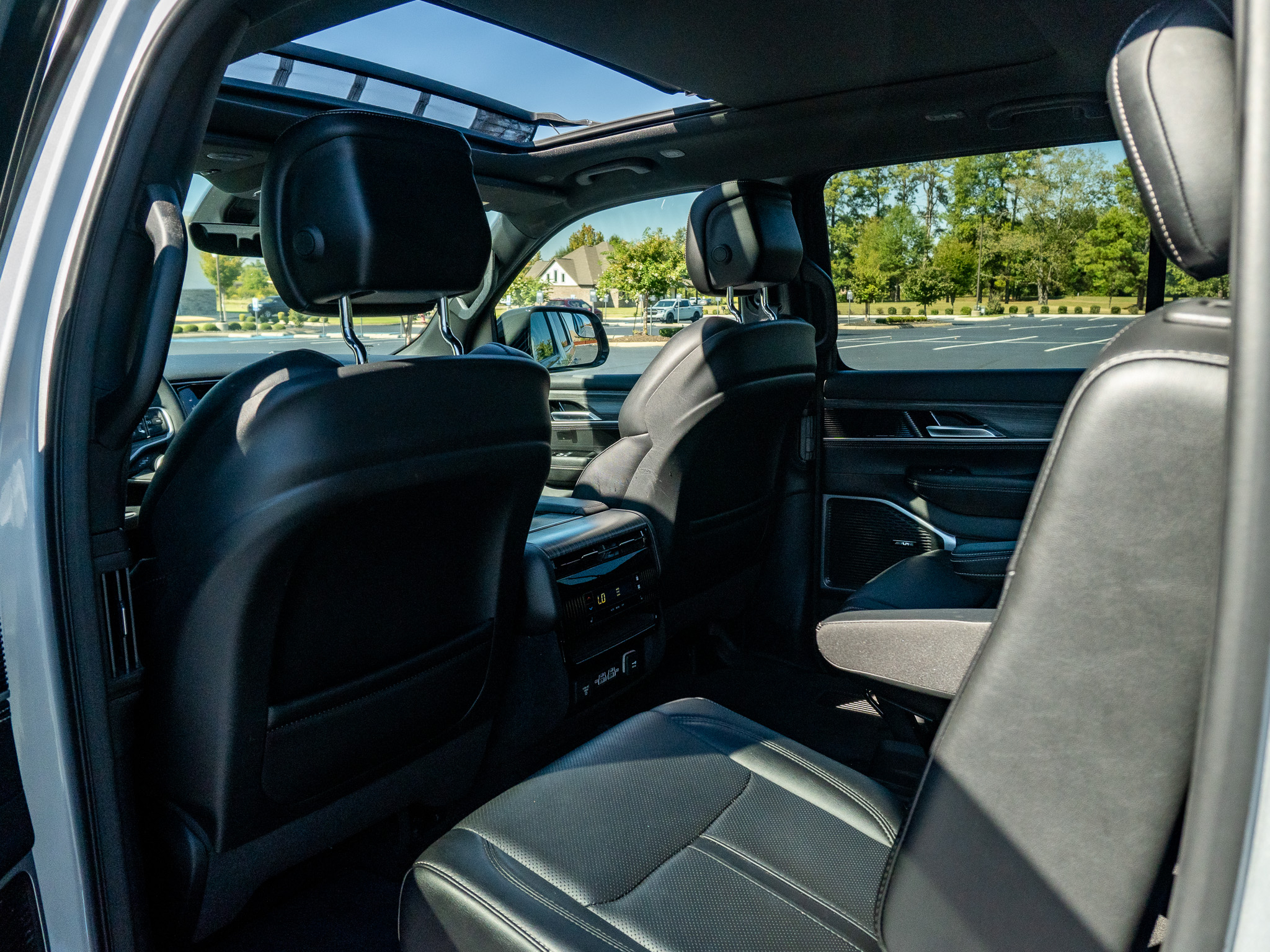 Used 2023 Jeep Wagoneer SUV