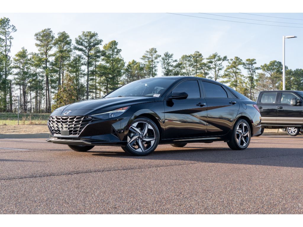 2023 Hyundai Elantra SEL's photo