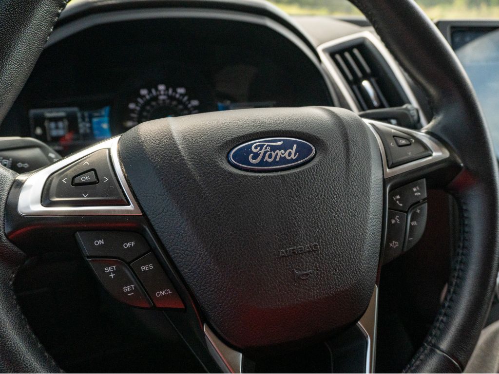 Used 2024 Ford Edge SUV