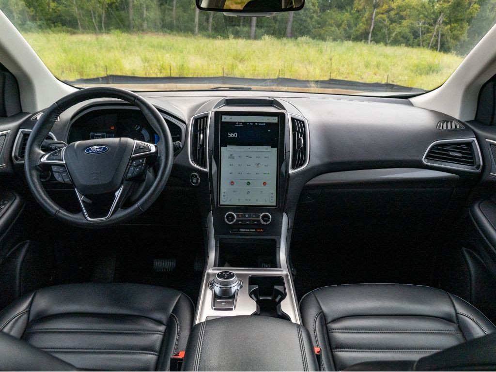Used 2024 Ford Edge SUV