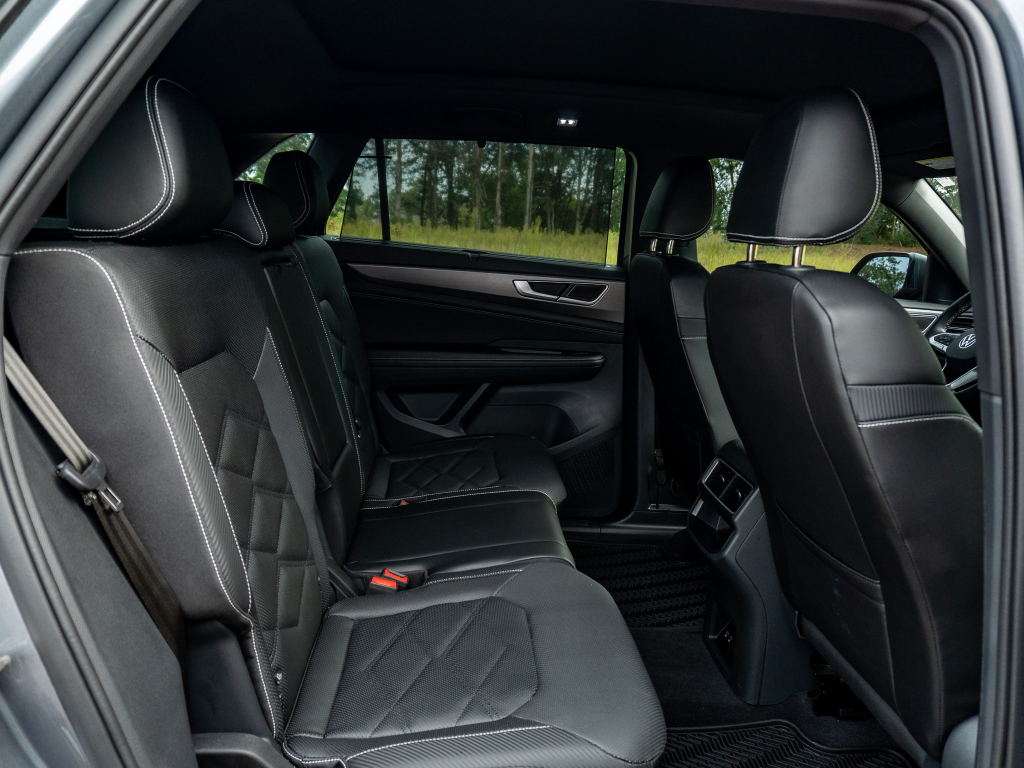 Used 2024 Volkswagen Atlas Cross Sport SUV