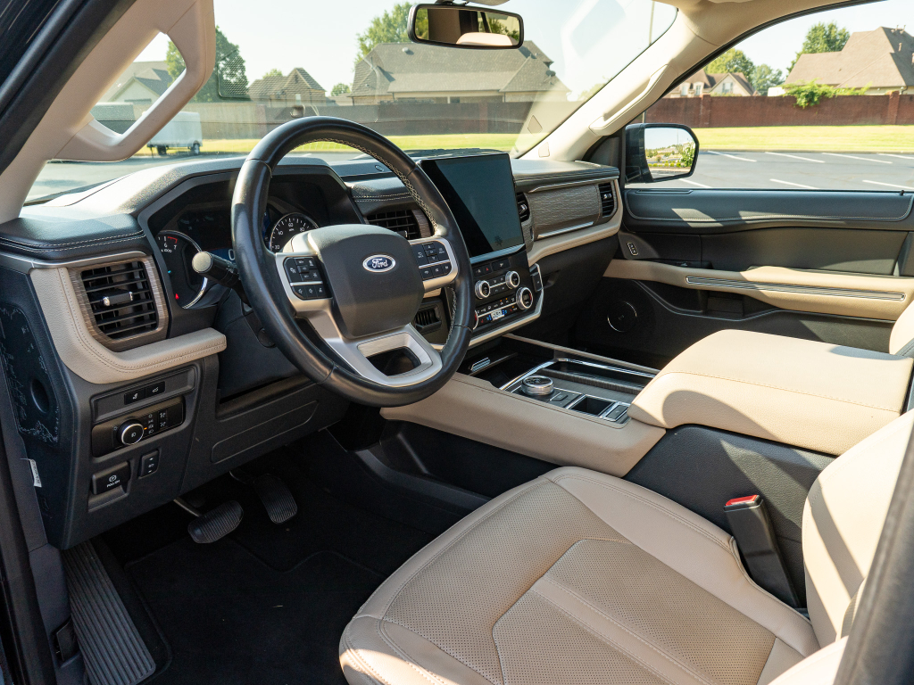 Used 2024 Ford Expedition SUV