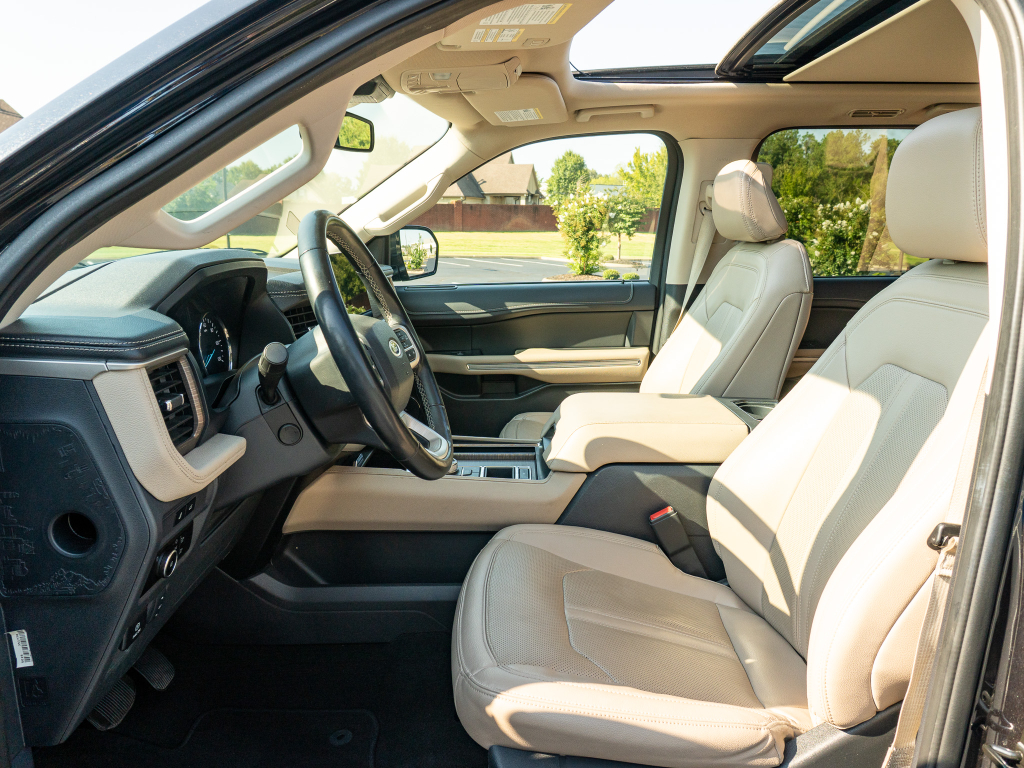 Used 2024 Ford Expedition SUV