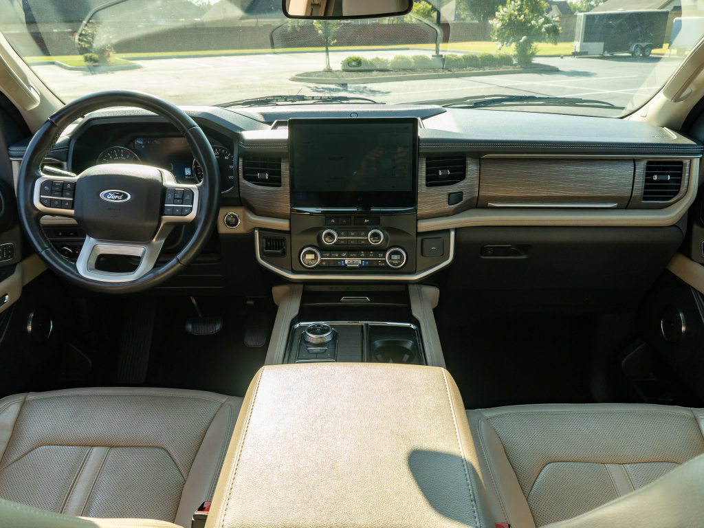 Used 2024 Ford Expedition SUV