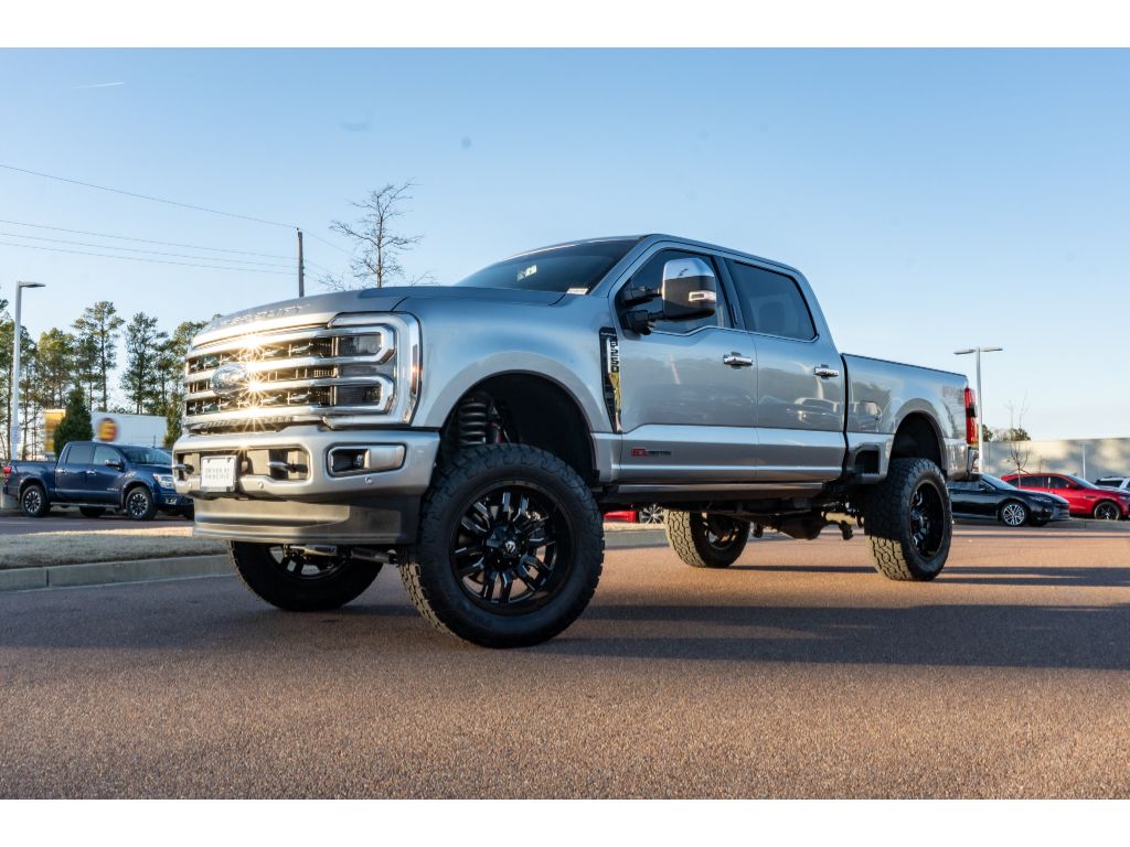 2024 Ford F-250 Super Duty Platinum's photo