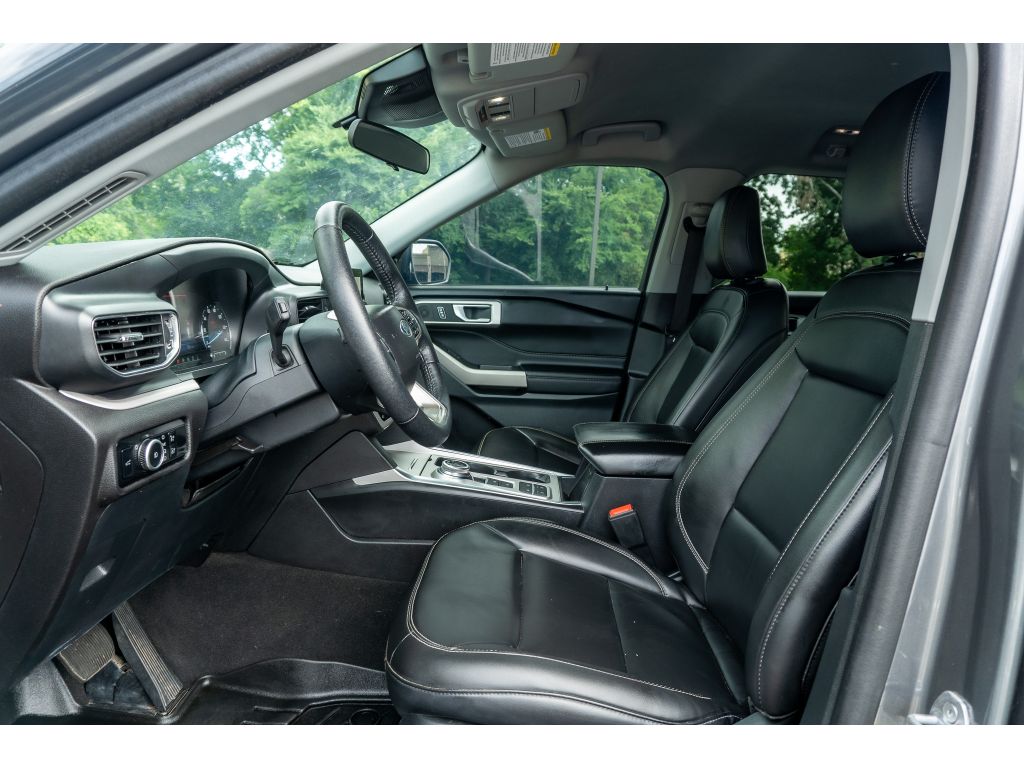 Used 2024 Ford Explorer SUV