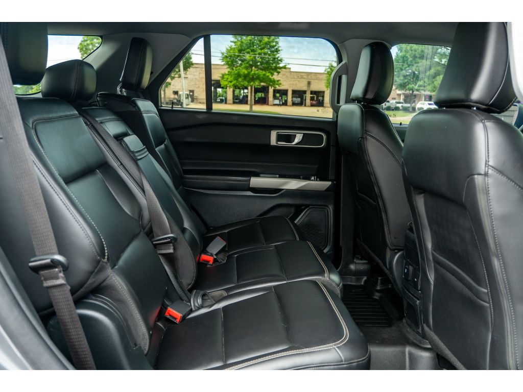 Used 2024 Ford Explorer SUV