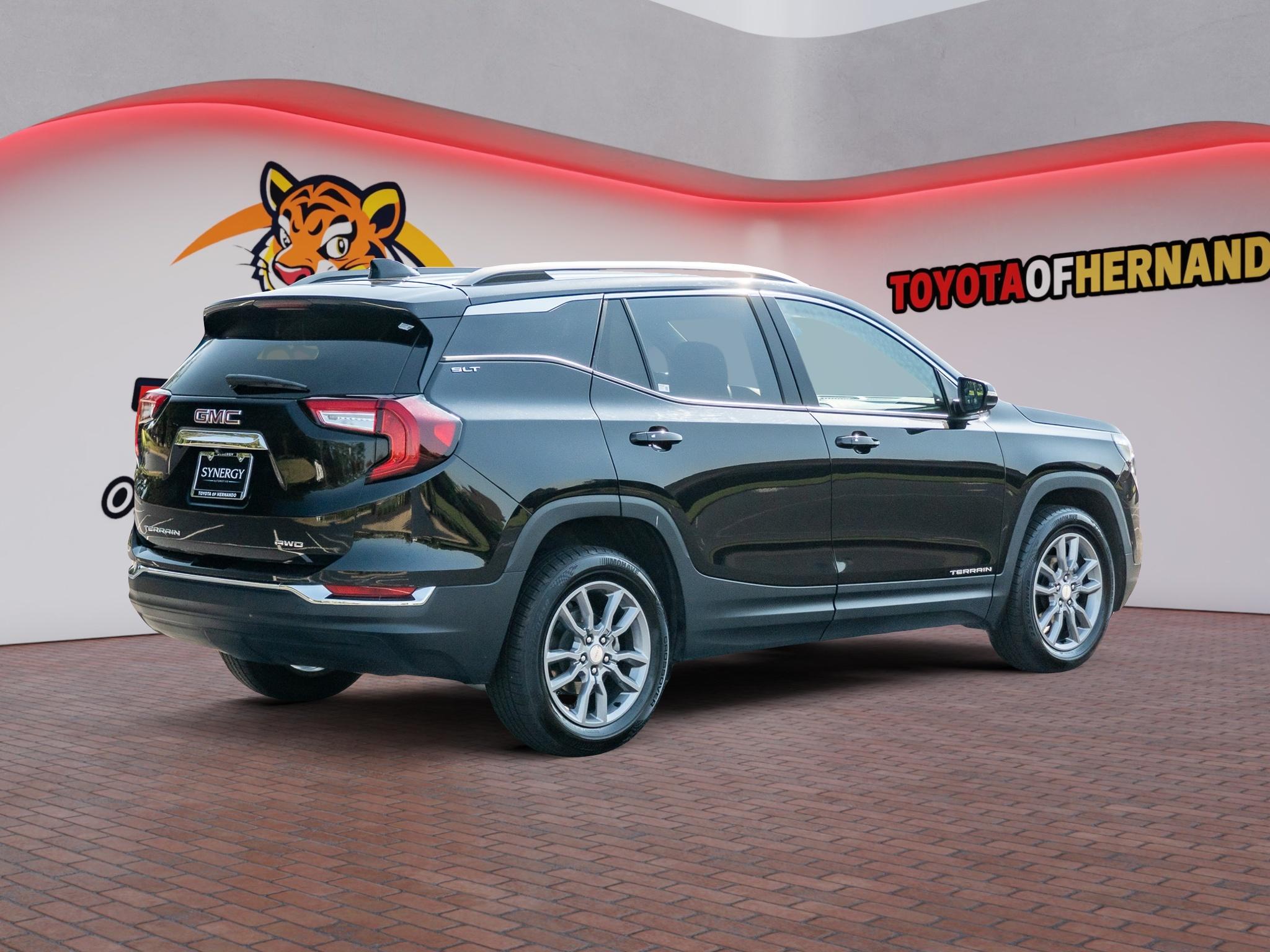 Used 2024 GMC Terrain SUV