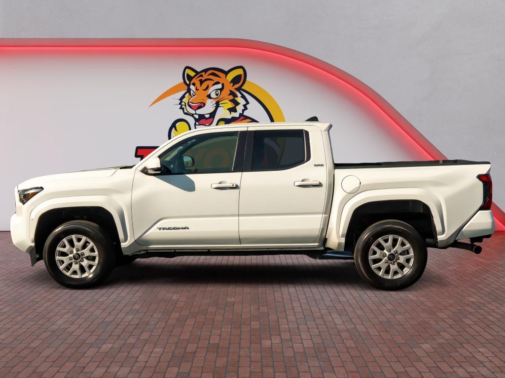 2024 Toyota Tacoma SR5 - Photo 8