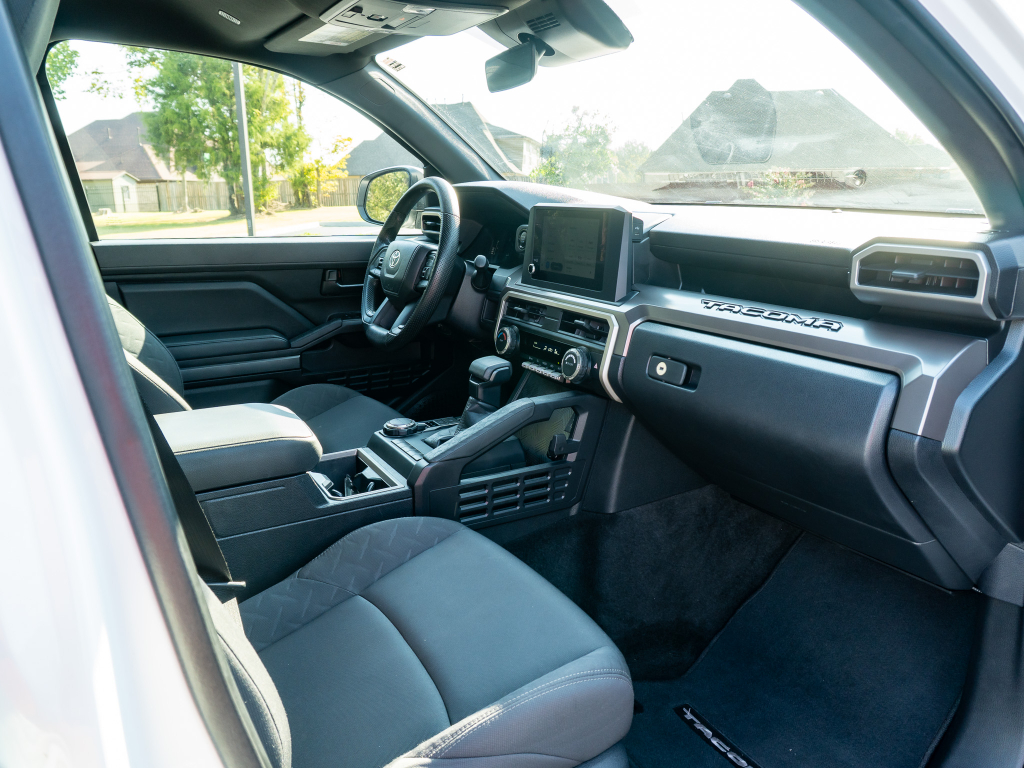 2024 Toyota Tacoma SR5 - Photo 16