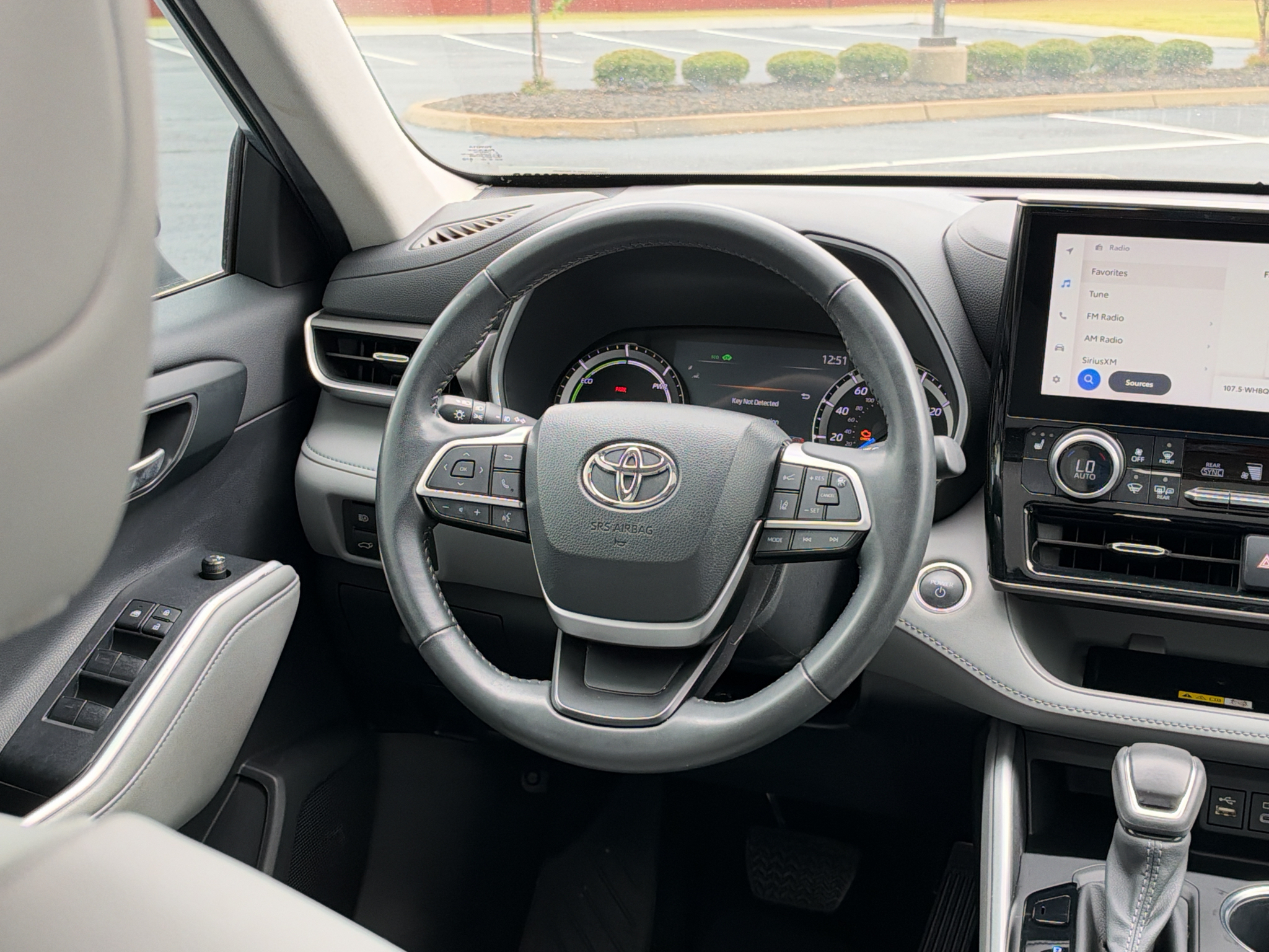 Used 2024 Toyota Highlander Hybrid SUV