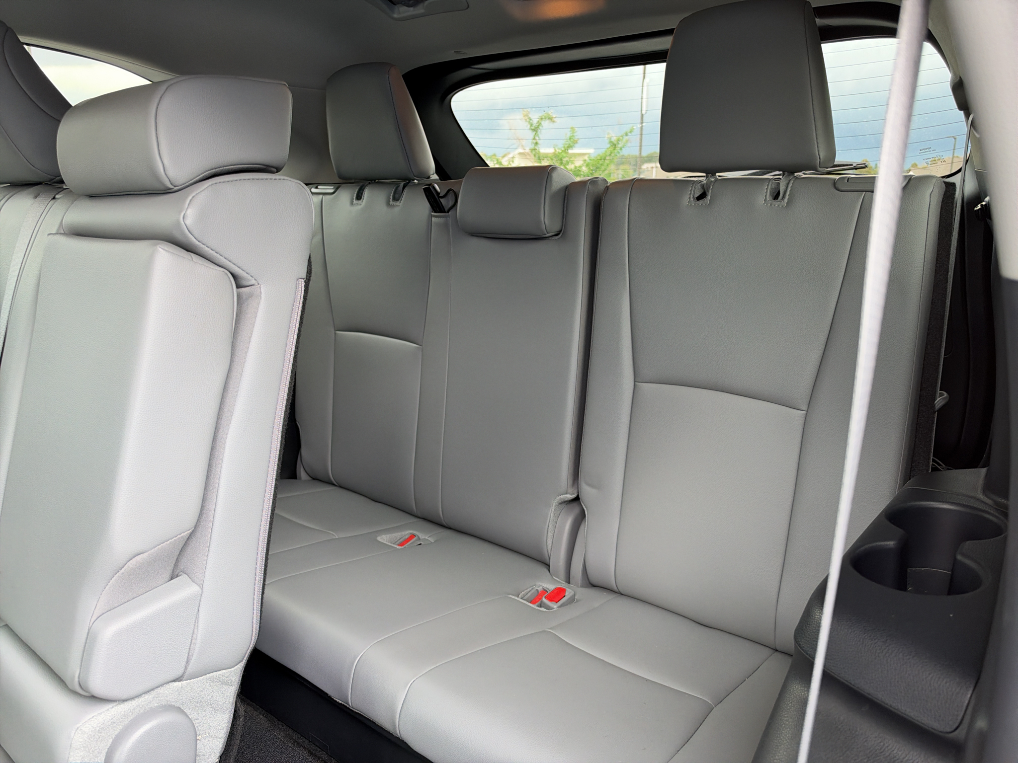 Used 2024 Toyota Highlander Hybrid SUV