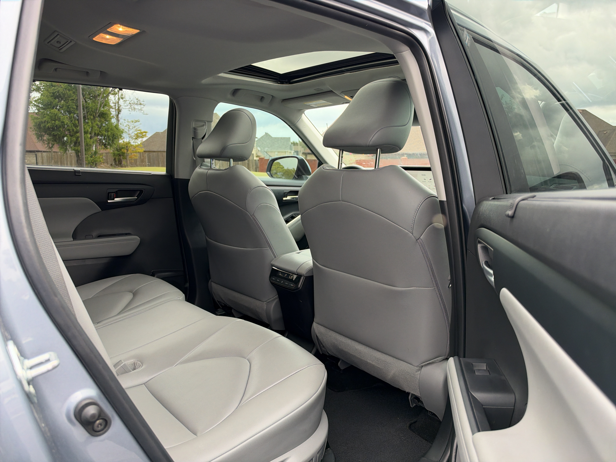 Used 2024 Toyota Highlander Hybrid SUV