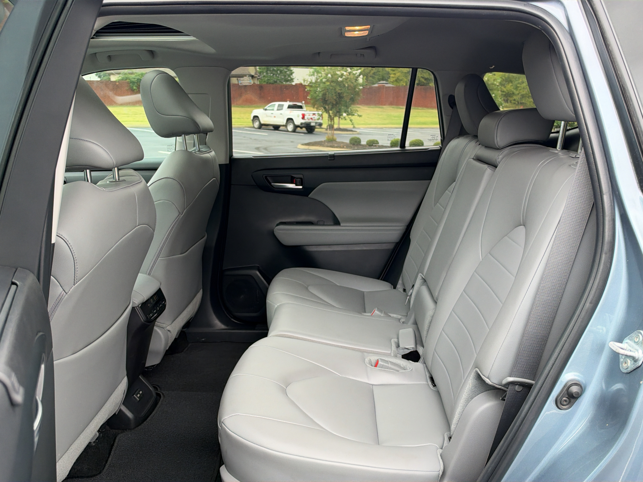 Used 2024 Toyota Highlander Hybrid SUV