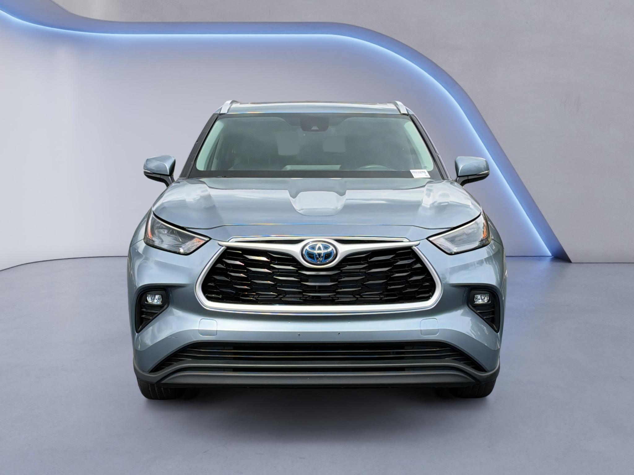 Used 2024 Toyota Highlander Hybrid SUV