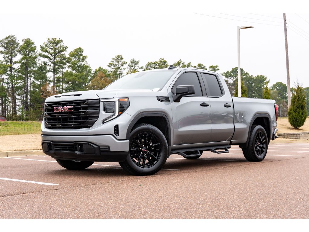2024 GMC Sierra 1500 Pro's photo