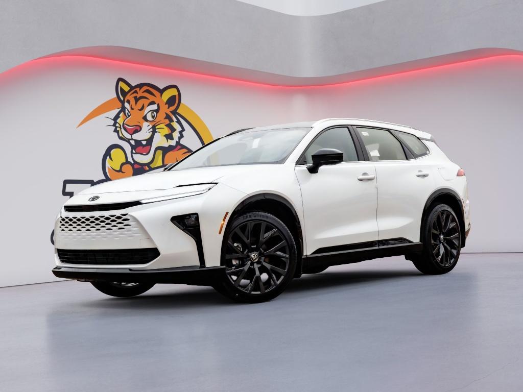 2025 Toyota Crown Signia Limited's photo