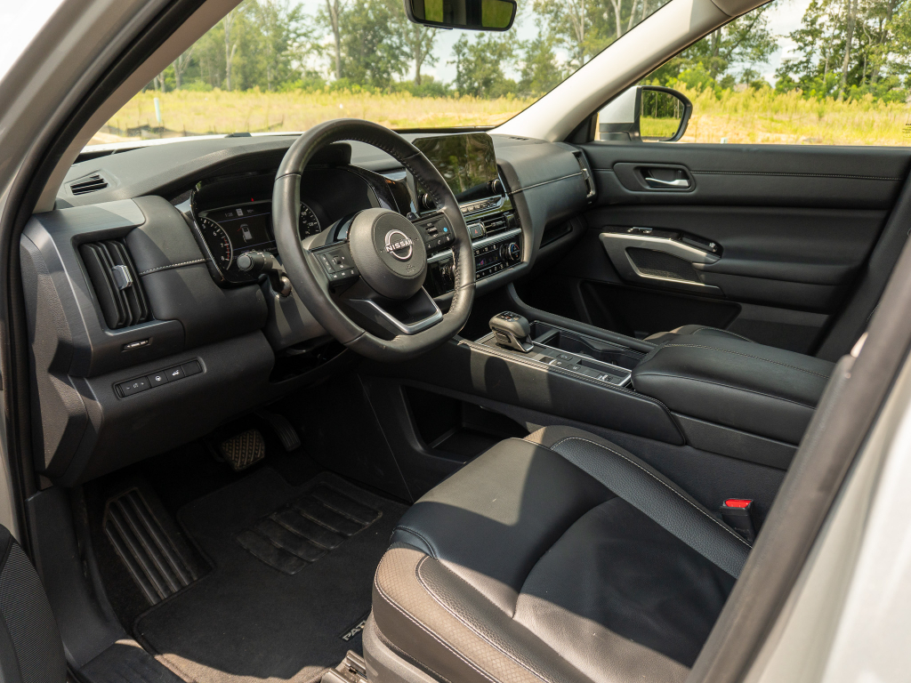 Used 2025 Nissan Pathfinder SUV