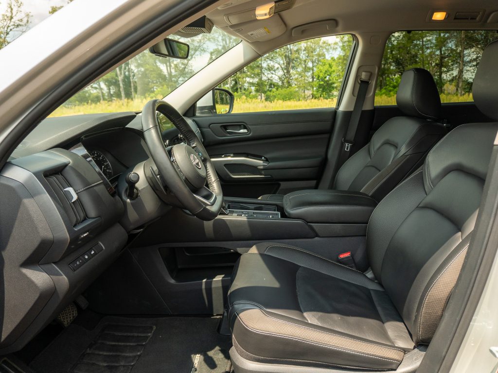 Used 2025 Nissan Pathfinder SUV