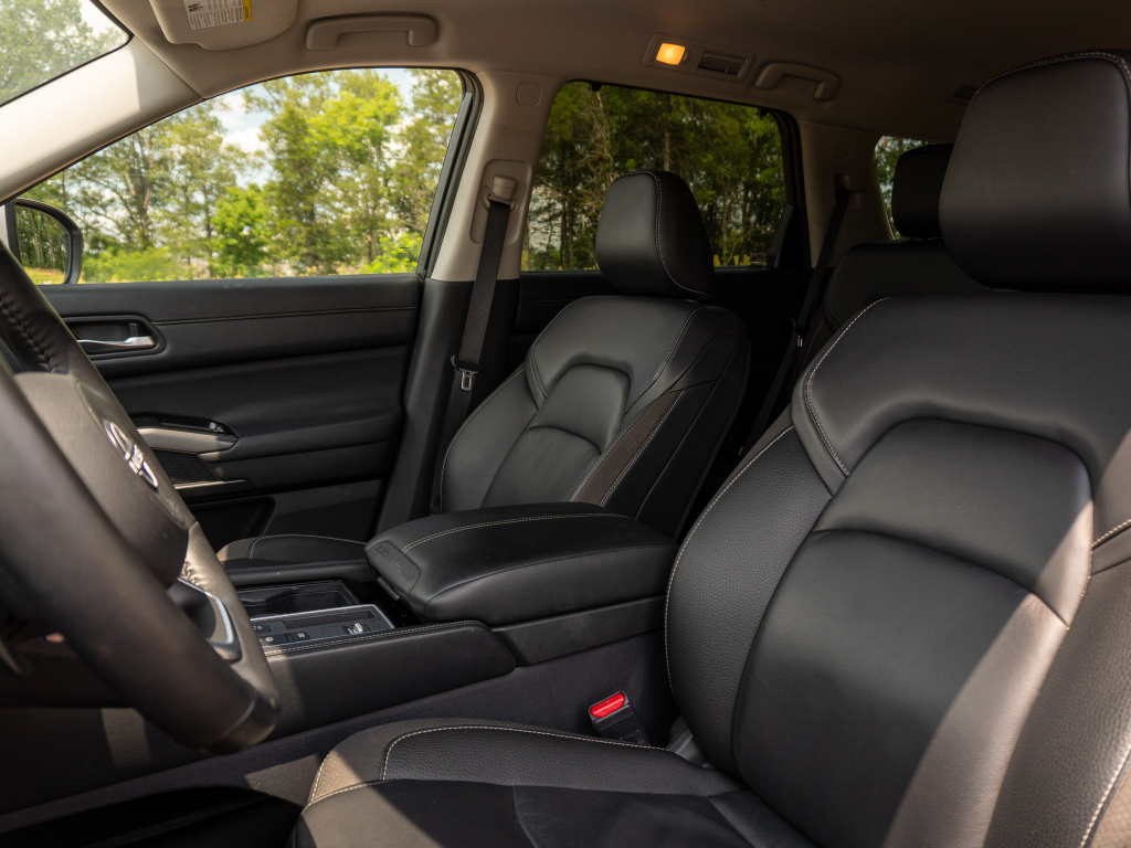 Used 2025 Nissan Pathfinder SUV