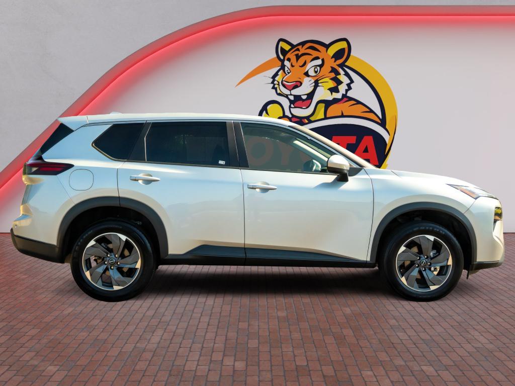Used 2025 Nissan Rogue SUV