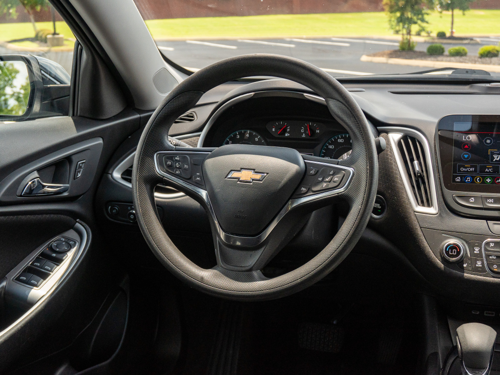 Used 2025 Chevrolet Malibu Sedan