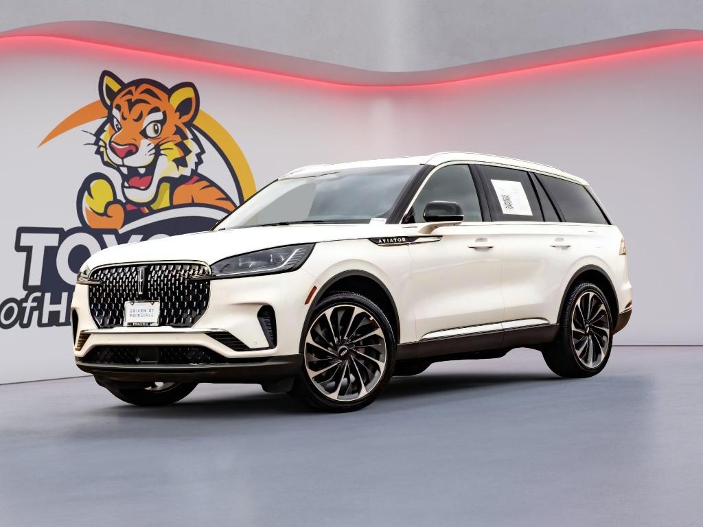 2025 Lincoln Aviator Reserve's photo