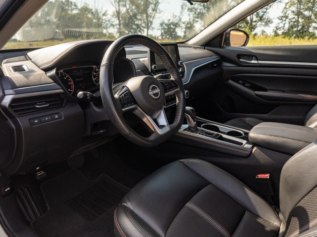 Used 2025 Nissan Altima Sedan
