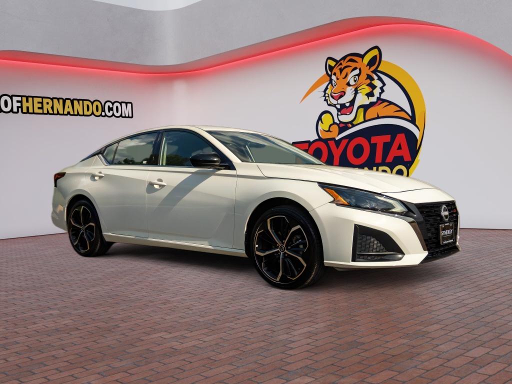 Used 2025 Nissan Altima Sedan