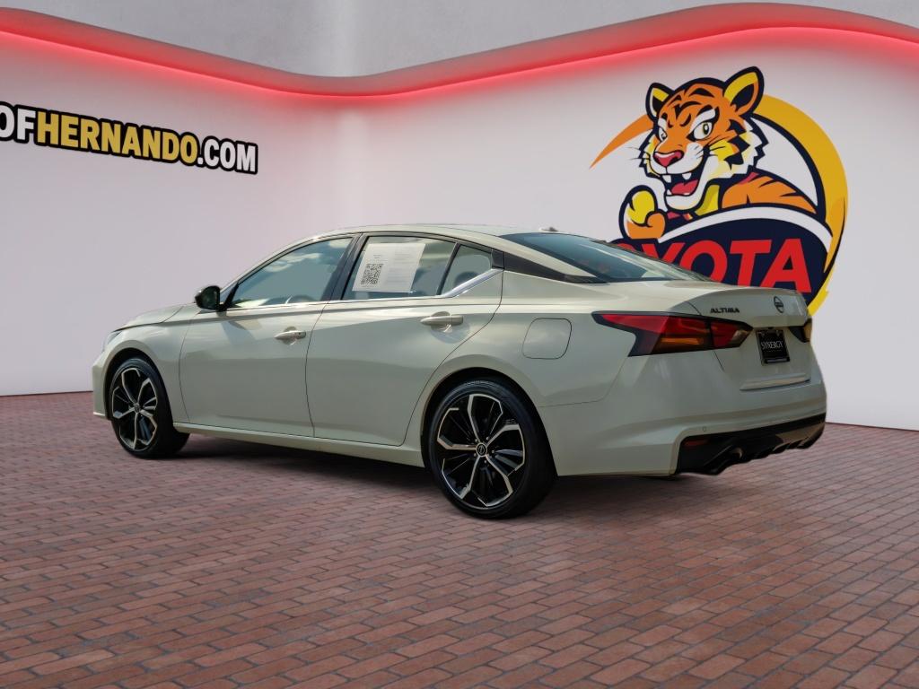 Used 2025 Nissan Altima Sedan
