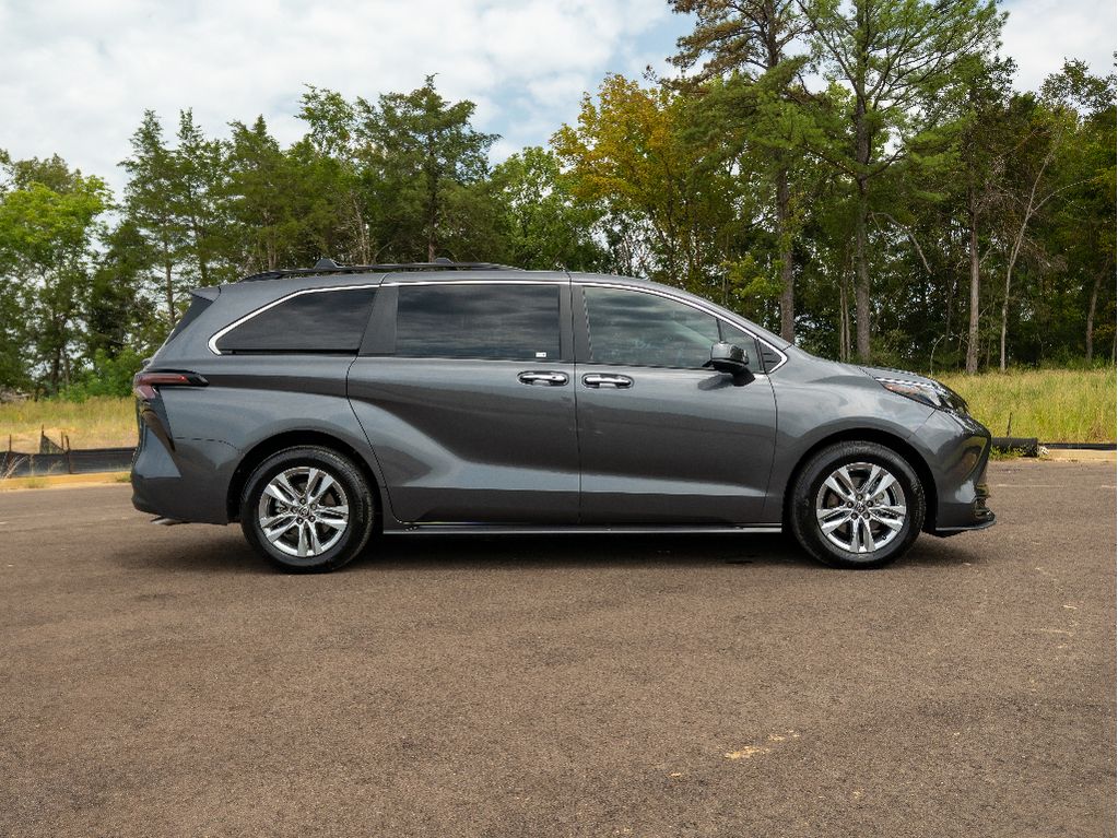 Used 2025 Toyota Sienna Van