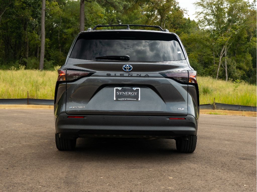 Used 2025 Toyota Sienna Van