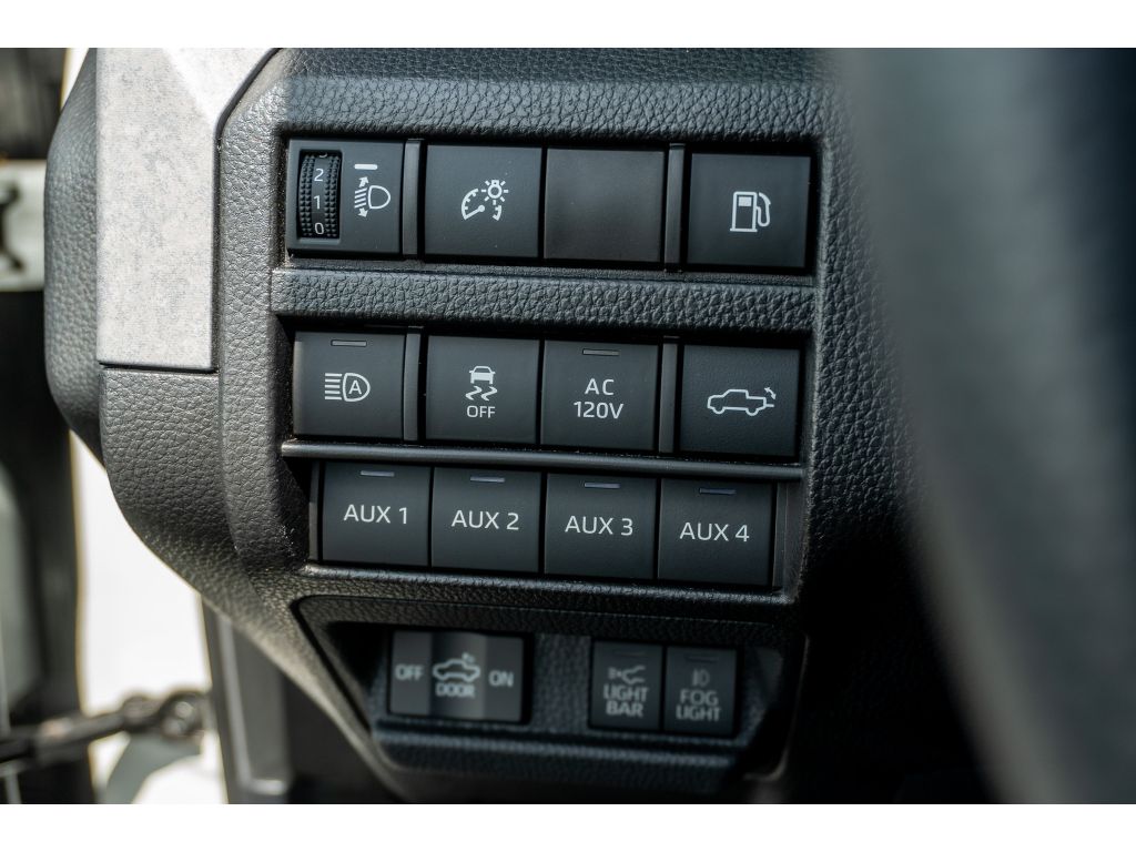 Used 2025 Toyota Tacoma Hybrid Truck