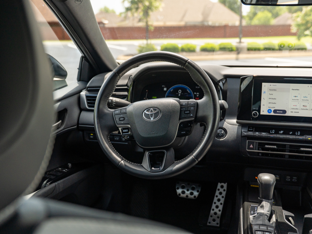 Used 2025 Toyota Camry Hybrid Sedan