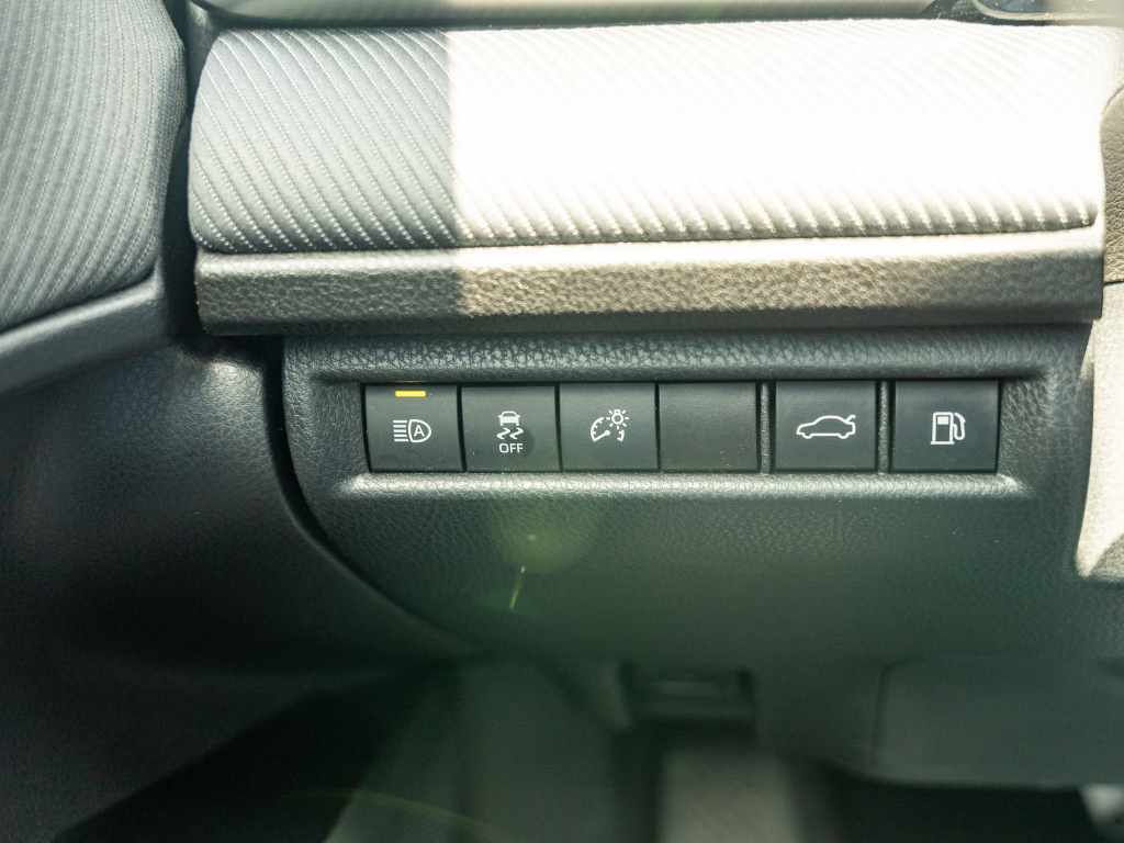 Used 2025 Toyota Camry Hybrid Sedan