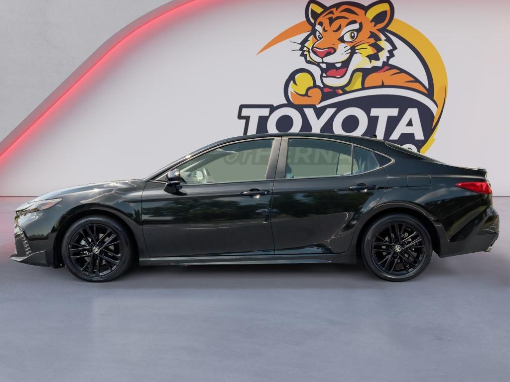 Used 2025 Toyota Camry Hybrid Sedan