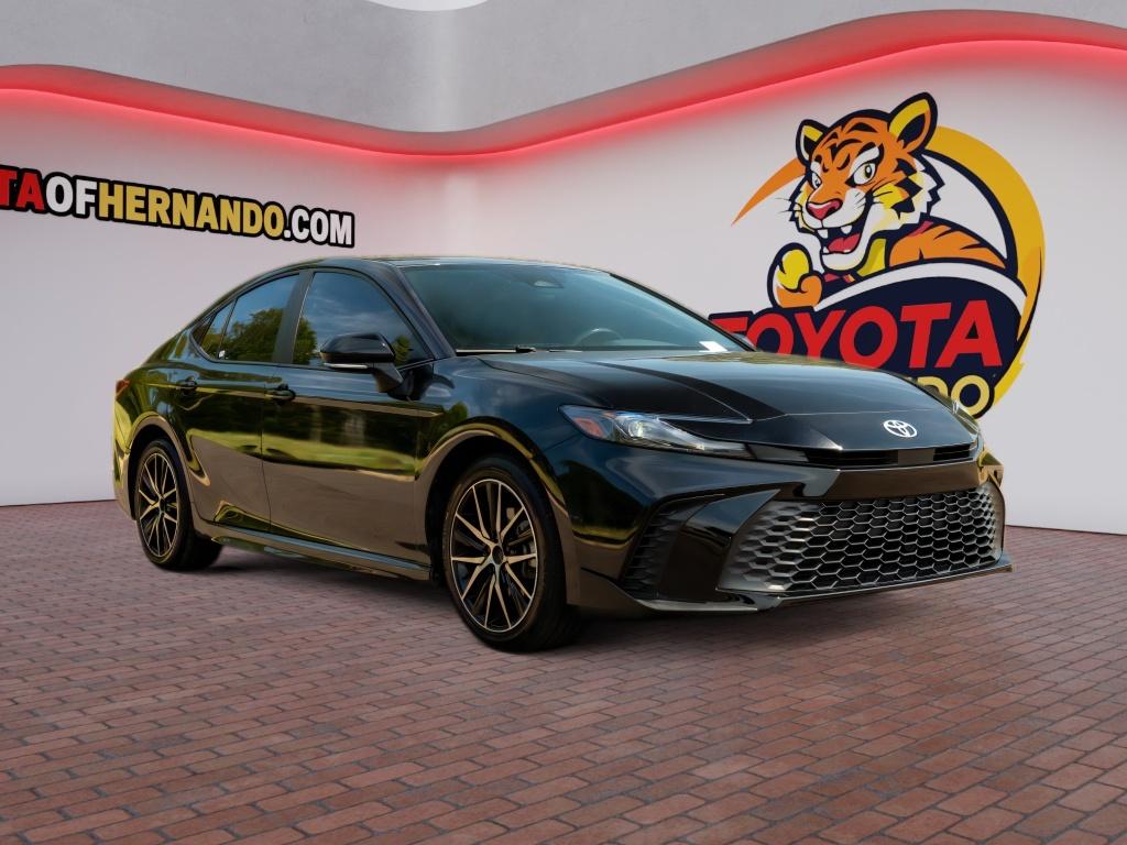 Used 2025 Toyota Camry Hybrid Sedan