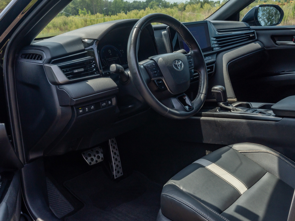 Used 2025 Toyota Camry Hybrid Sedan