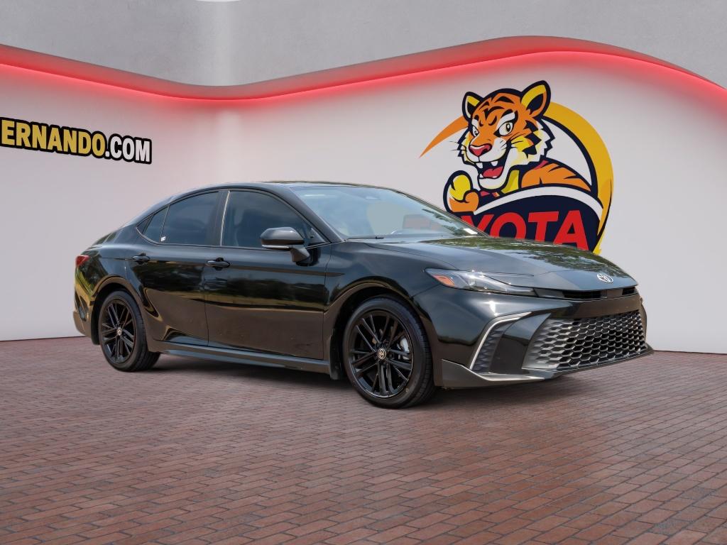 Used 2025 Toyota Camry Hybrid Sedan