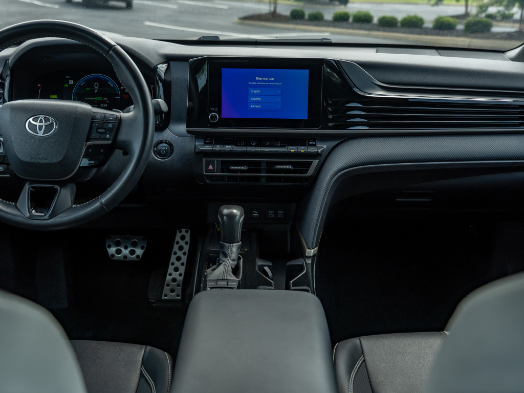 Used 2025 Toyota Camry Hybrid Sedan