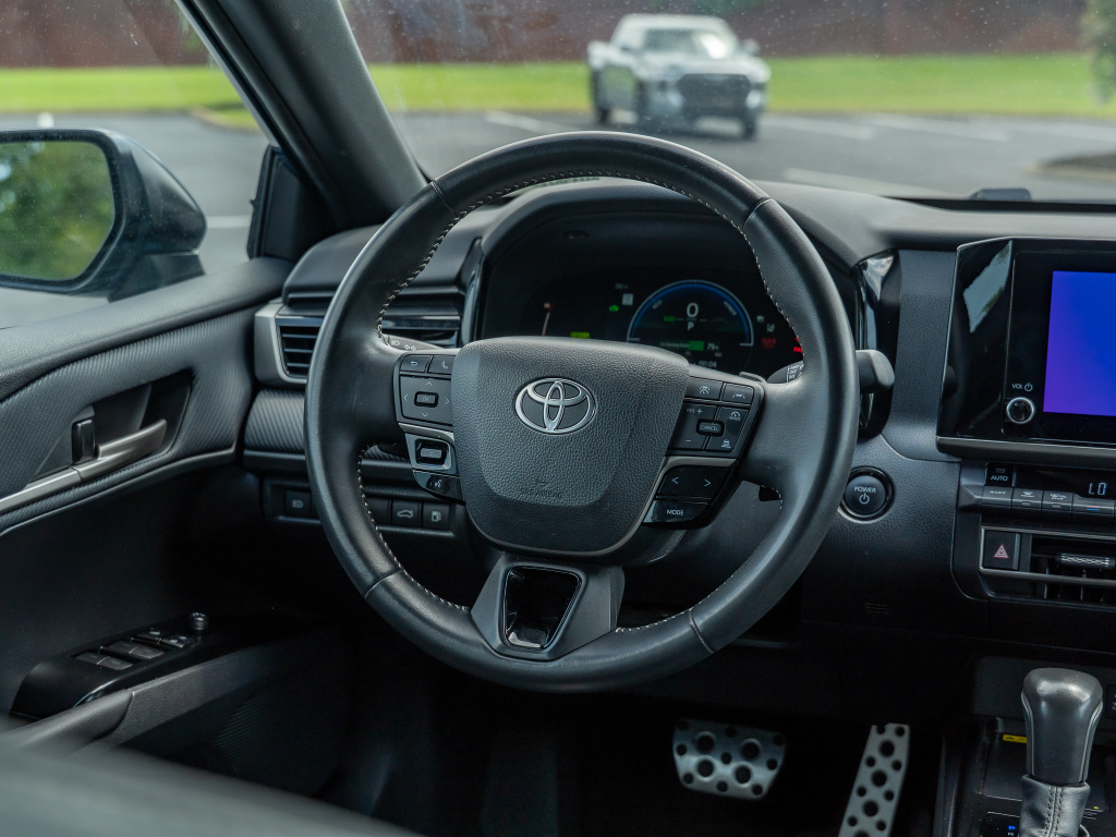 Used 2025 Toyota Camry Hybrid Sedan